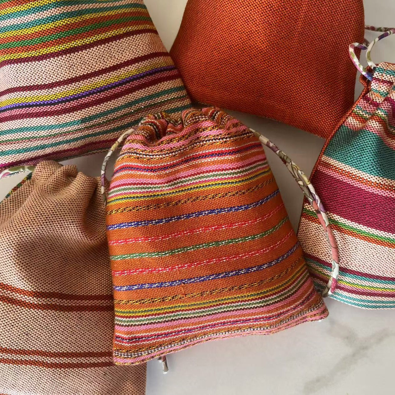 ミャンマー彩り巾着